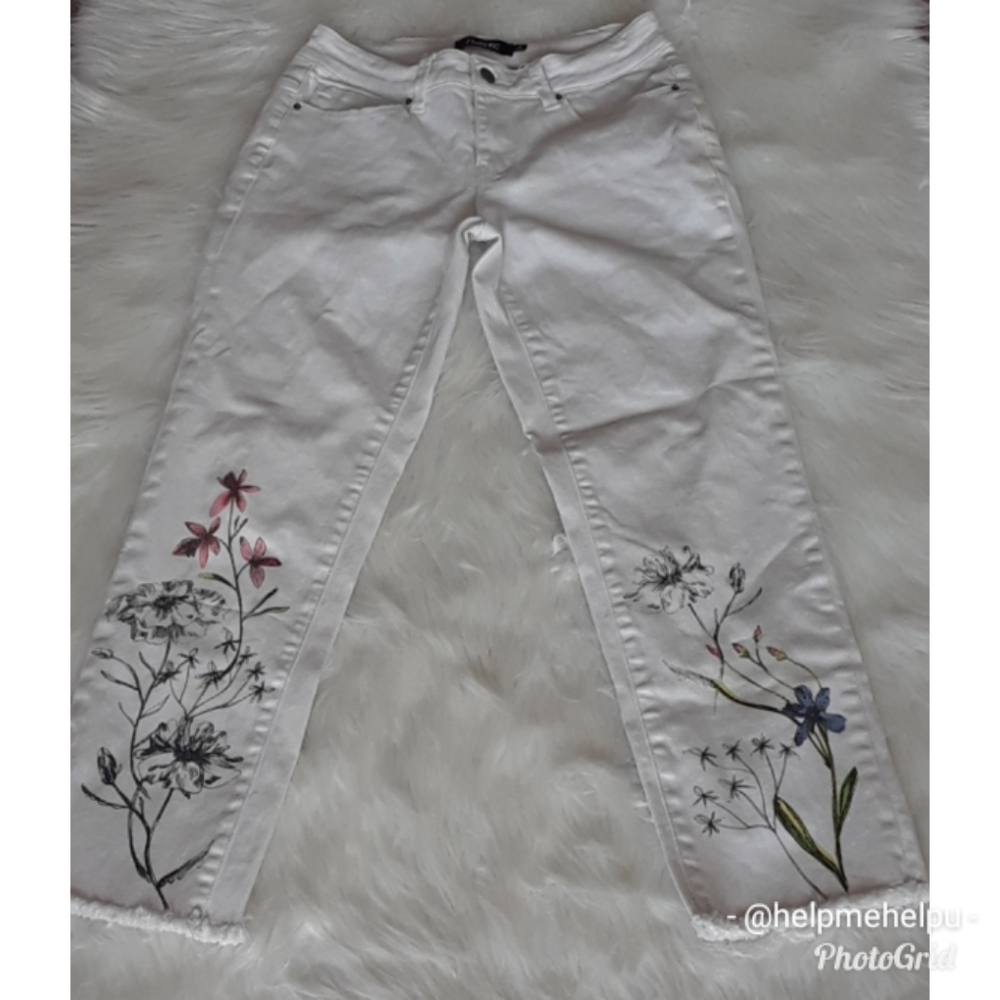 TAKE 1/2 OFF Nanette Lepore Floral Straight Jeans - Picture 2 of 14